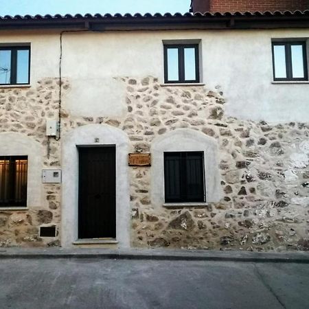 Casa Rural El Enebro 4 Estrellas Navamorcuende Eksteriør bilde